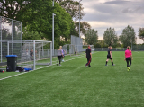 Laatste training S.K.N.W.K. JO11-1JM (partijtje tegen de ouders) van maandag 27 mei 2024 (91/137)